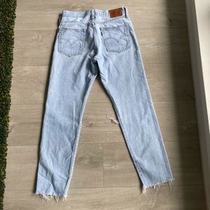 Levi’s Wedgie Jeans Light Blue Ripped